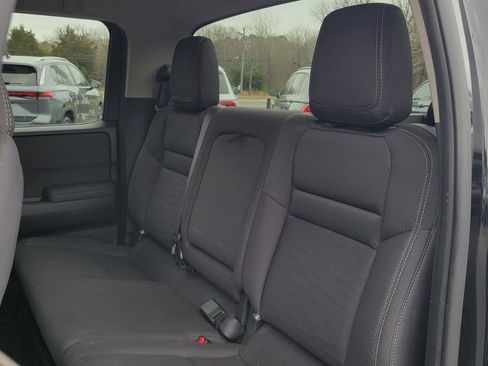 Used 2022 Nissan Frontier SV image 34