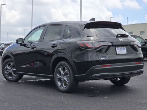 New 2026 Honda HR-V LX image 9