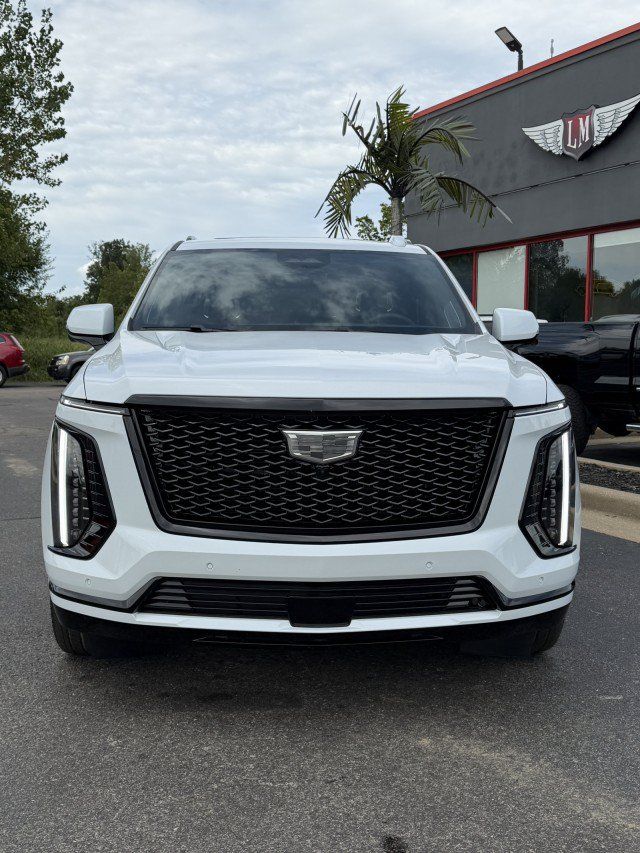 Used 2026 Cadillac Escalade Platinum Sport AWD/4WD image 4