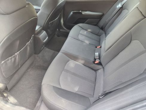 Used 2023 Kia K5 LXS image 28