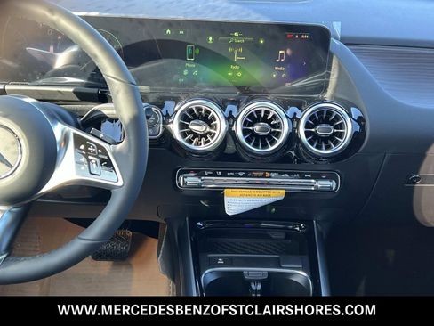 New 2026 Mercedes-Benz GLA 250 4MATIC image 14