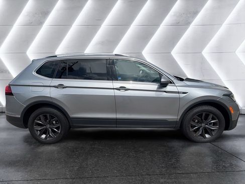 Certified 2023 Volkswagen Tiguan SE FWD image 6