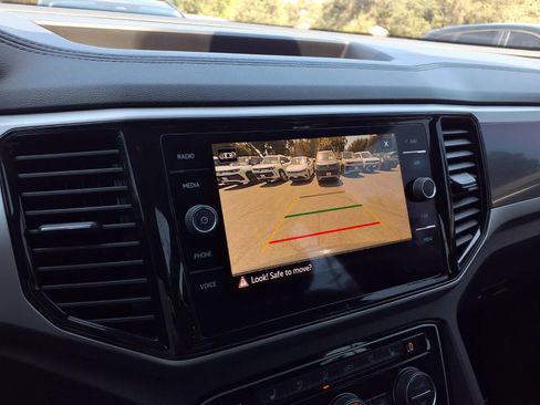 Certified 2023 Volkswagen Atlas Cross Sport SEL Premium R-Line AWD/4WD image 11