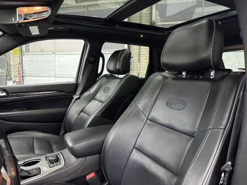 Used 2020 Jeep Grand Cherokee Overland image 10