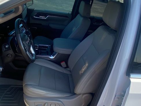 Used 2024 GMC Sierra 1500 SLT w/ SLT Premium Plus Package AWD/4WD image 16