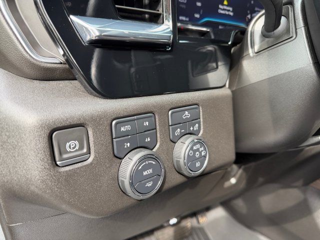 Certified 2024 Chevrolet Silverado 1500 RST AWD/4WD image 27