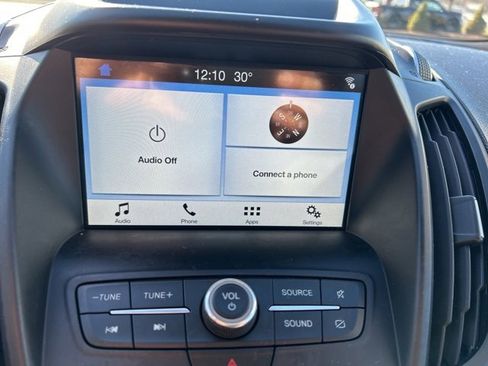 Used 2019 Ford Escape SE image 16