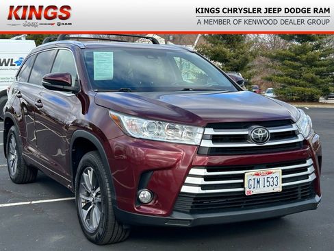 Used 2017 Toyota Highlander XLE image 1