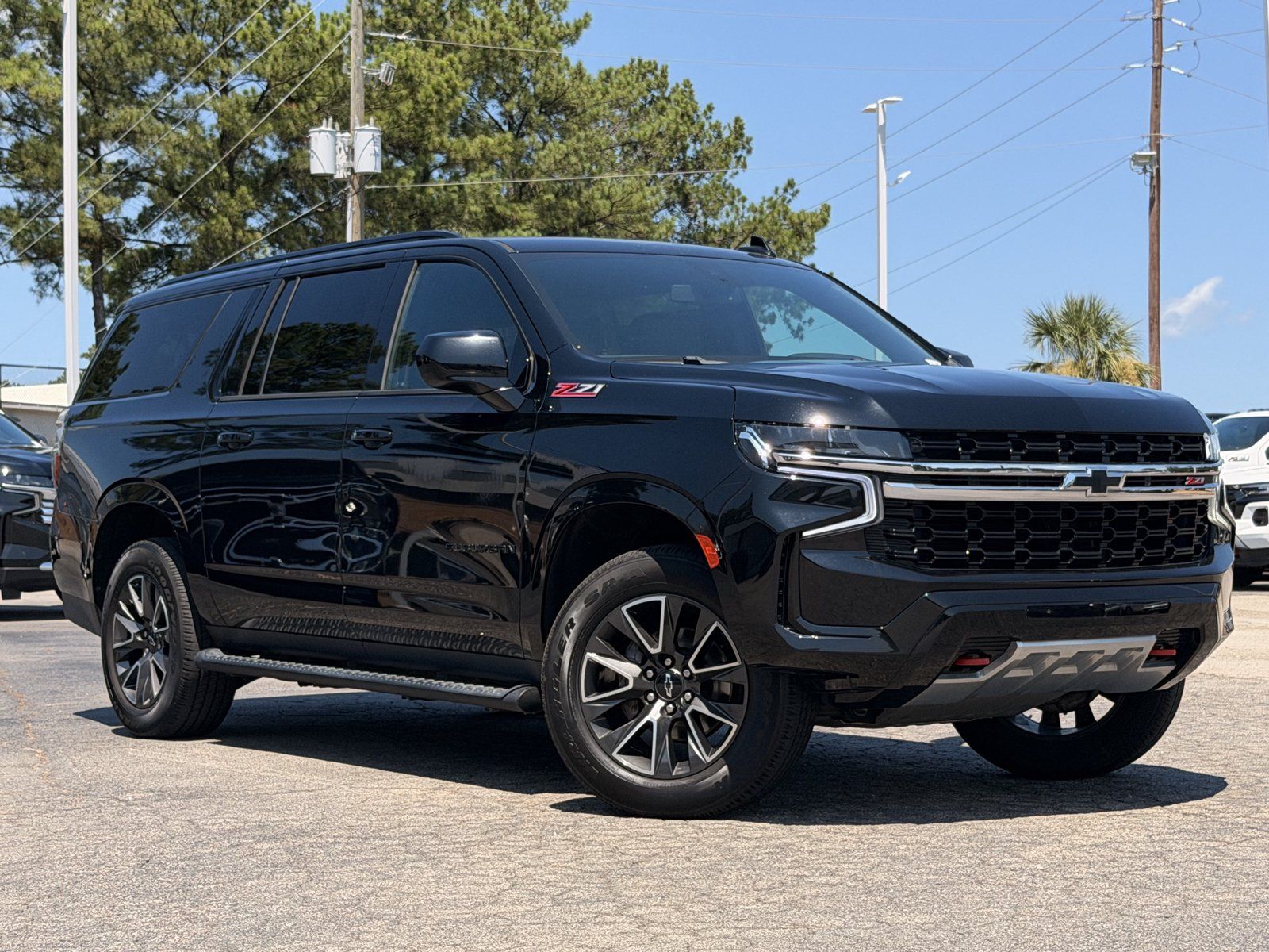 Used 2021 Chevrolet Suburban Z71 w/ Rear Media and Nav Package AWD/4WD image 2