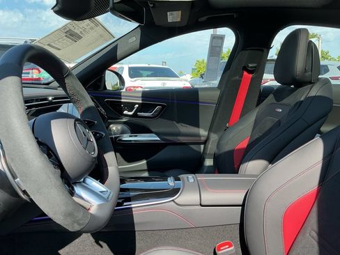 New 2026 Mercedes-Benz E 53 AMG e 4MATIC Sedan image 11