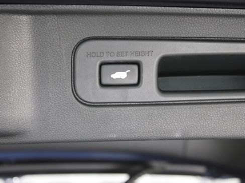 Used 2025 Honda Pilot Touring image 36