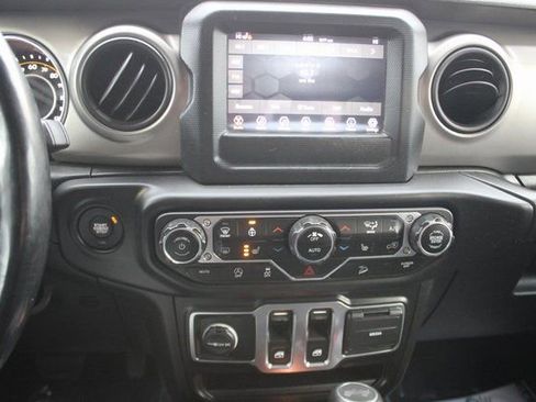 Used 2021 Jeep Wrangler Sport image 4