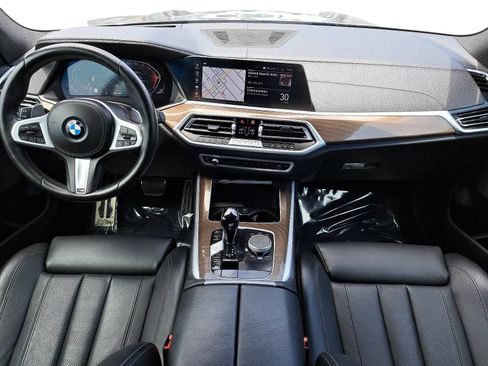 Used 2022 BMW X5 xDrive40i w/ M Sport Package AWD/4WD image 9