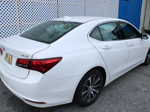 Used 2015 Acura TLX w/ Technology Package FWD image 3
