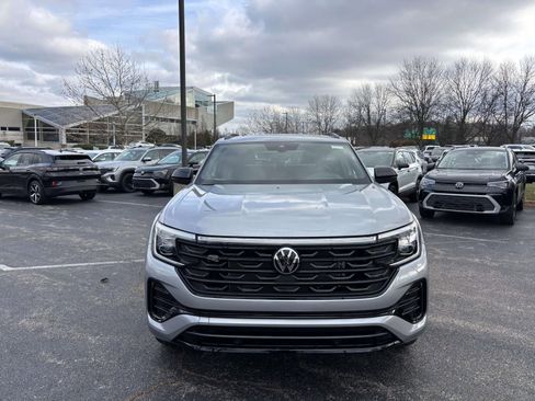 New 2026 Volkswagen Atlas Cross Sport SEL R-Line AWD/4WD image 2