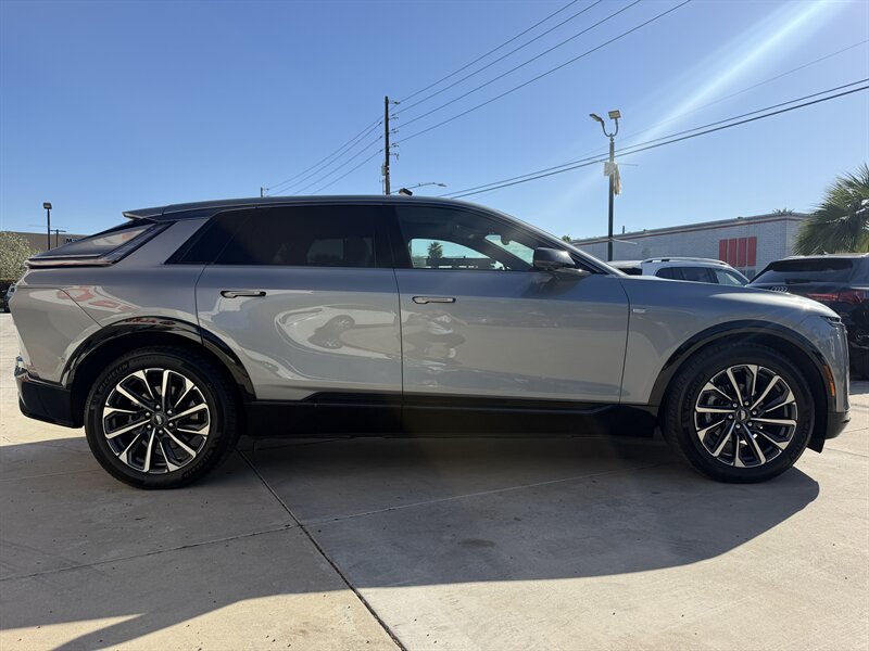 Used 2024 Cadillac Lyriq Sport RWD image 5