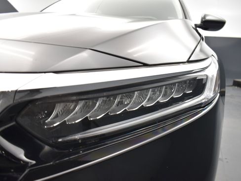 Used 2021 Honda Accord EX image 5
