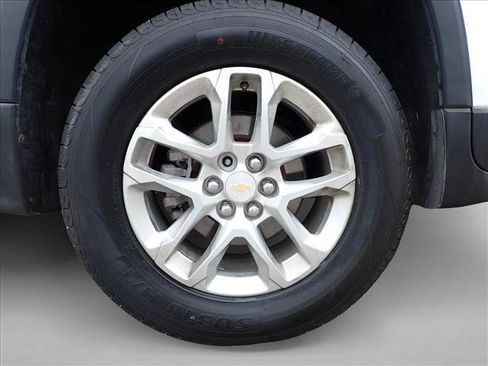 Used 2018 Chevrolet Traverse LS FWD image 7