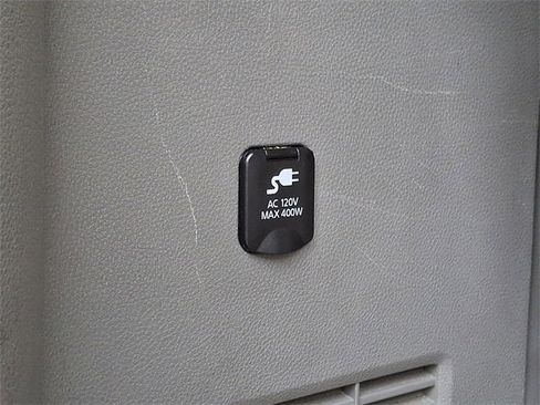 Used 2015 Nissan NV 3500 SL w/ Technology Package image 29