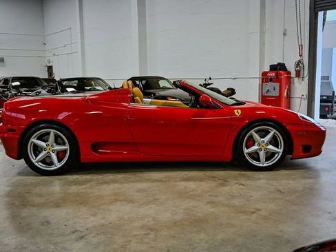 Used 2004 Ferrari 360 Spider image 15