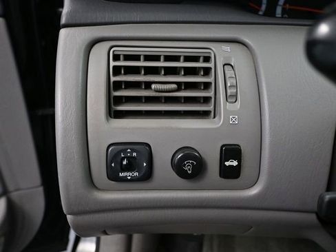 Used 2002 Toyota Avalon XL image 28