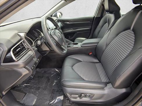 Used 2024 Toyota Camry SE FWD image 15