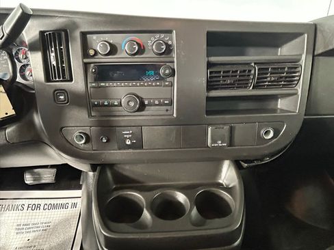 Used 2024 GMC Savana 2500 w/ Driver Convenience Package image 15