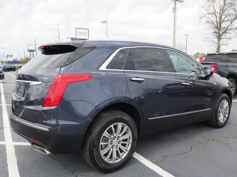 Used 2018 Cadillac XT5 Luxury w/ Driver Awareness Package image 3