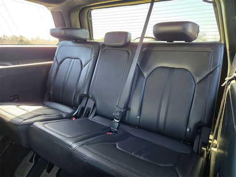 Used 2019 Ford Expedition Limited w/ Equipment Group 301A image 15