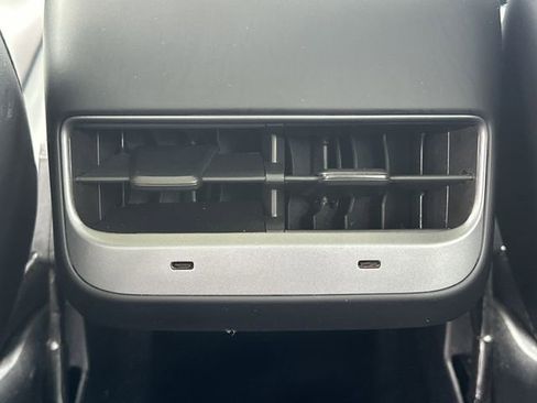 Used 2023 Tesla Model 3 Standard Range image 21