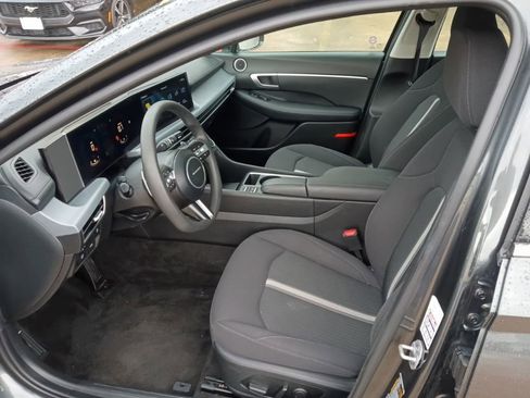Used 2025 Hyundai Sonata SEL FWD image 4