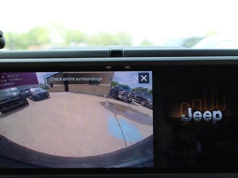 Used 2025 Jeep Wrangler Sport AWD/4WD image 36