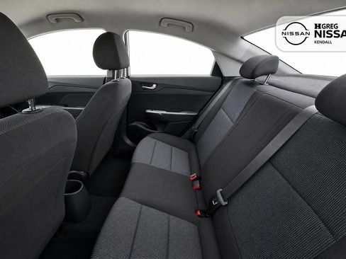 Used 2022 Hyundai Accent SE FWD image 12