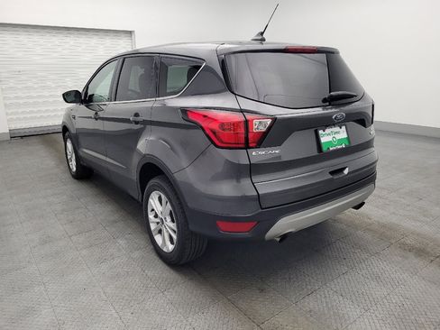 Used 2019 Ford Escape SE image 5