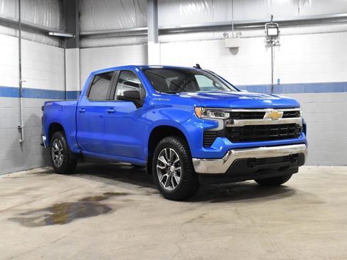 Used 2025 Chevrolet Silverado 1500 LT image 32