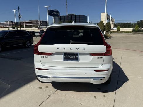 Certified 2023 Volvo XC60 B5 Ultimate image 6
