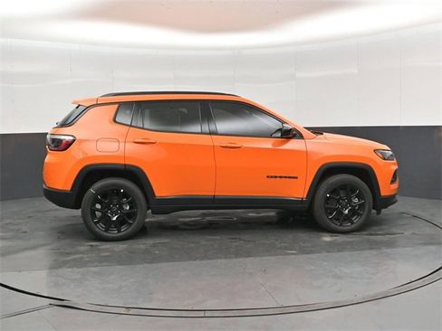 New 2026 Jeep Compass Latitude image 2