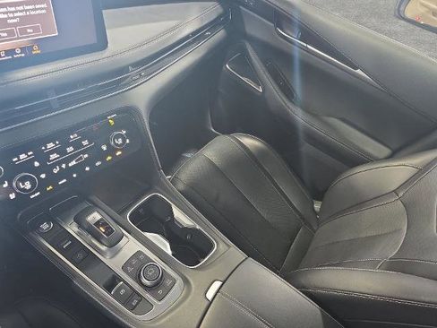Certified 2025 INFINITI QX60 Sensory AWD/4WD image 25