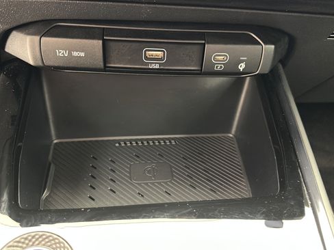 Used 2024 Kia Niro Wind w/ Wind Preserve Package FWD image 21