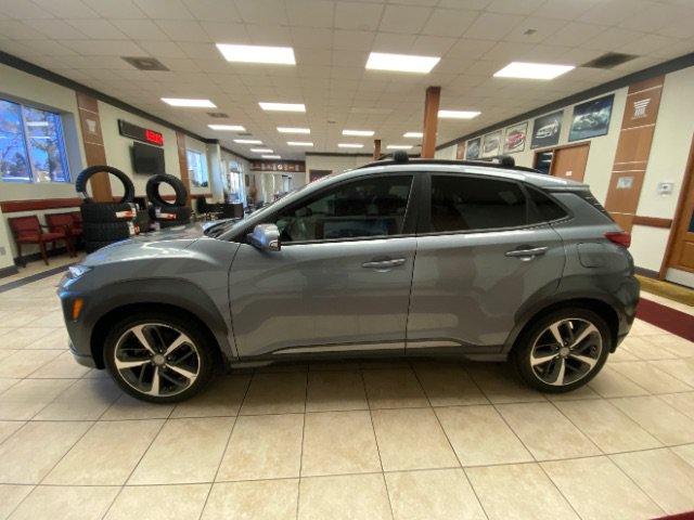 Used 2021 Hyundai Kona Ultimate FWD image 2