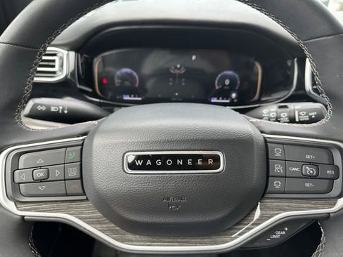 Used 2022 Jeep Wagoneer Series III w/ Convenience Group I AWD/4WD image 26