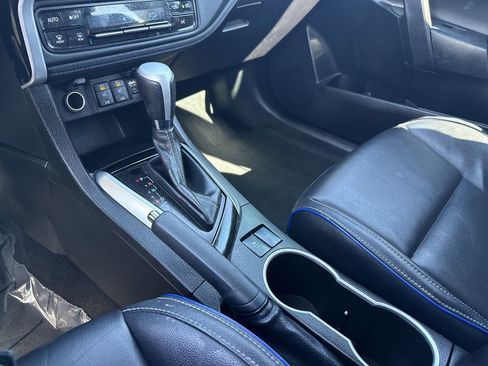 Used 2018 Toyota Corolla XSE image 38