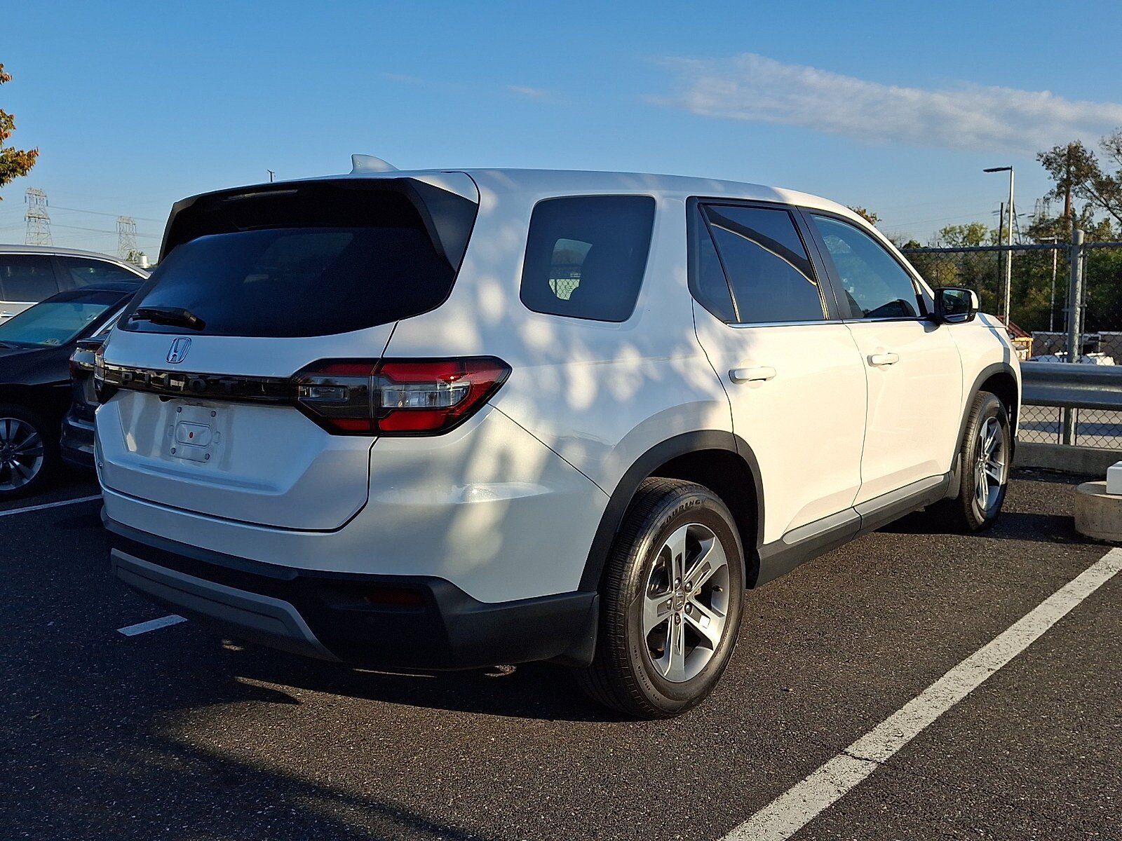 Used 2025 Honda Pilot EX-L image 4