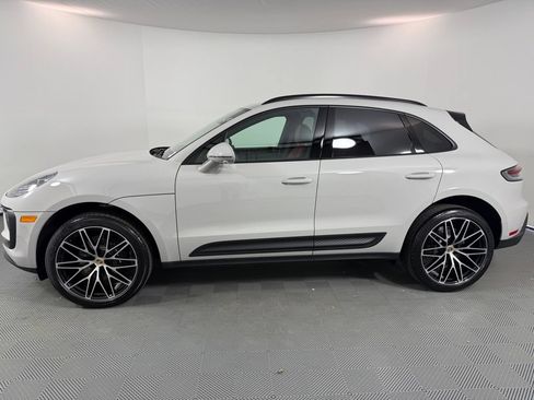 Certified 2026 Porsche Macan AWD/4WD image 2