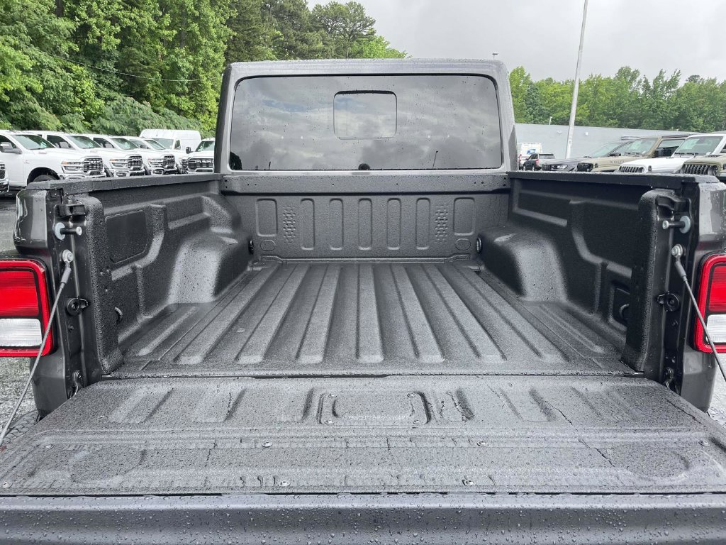 New 2026 Jeep Gladiator Sport AWD/4WD image 42
