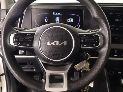 Used 2023 Kia Sportage LX AWD/4WD image 3
