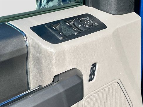 Used 2018 Ford F150 XLT w/ XTR Package image 17