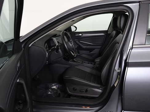 Certified 2023 Volkswagen Jetta SE w/ Panoramic Sunroof Package image 27