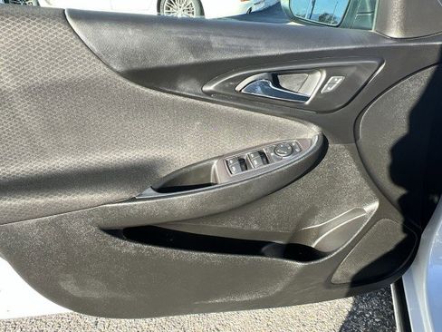 Used 2019 Chevrolet Malibu LT w/ Driver Confidence Package II image 21