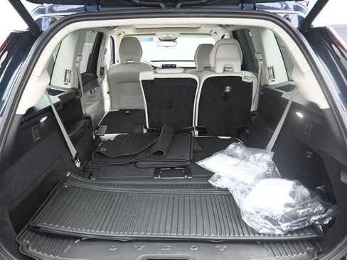 New 2026 Volvo XC90 T8 Ultra w/ Protection Package Premier AWD/4WD image 24
